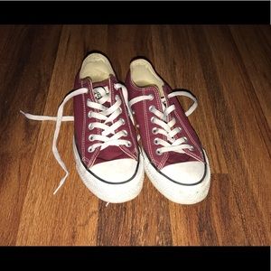 Maroon converse